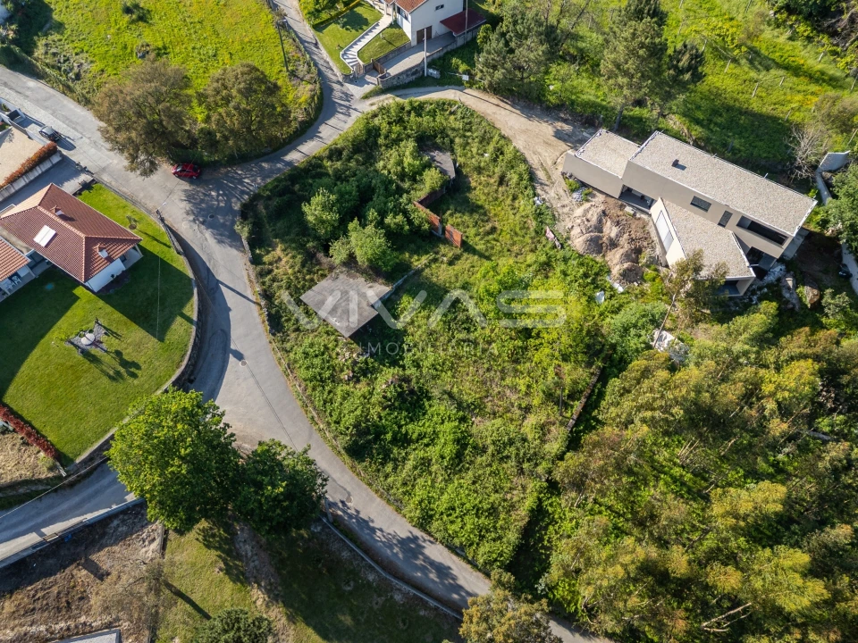 Terreno para Venda em Vila Verde e Barbudo Foto 6