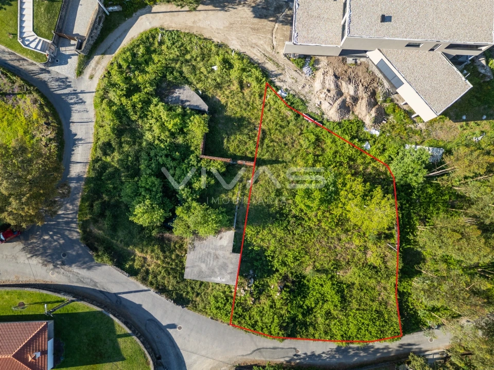 Terreno para Venda em Vila Verde e Barbudo Foto 2