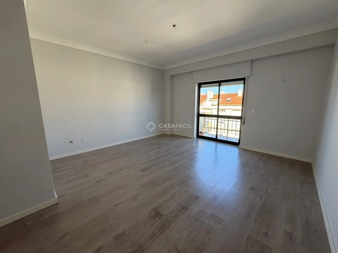 Apartamento T3 para Arrendamento em Alcochete Foto 6