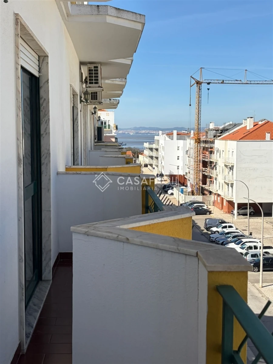 Apartamento T3 para Arrendamento em Alcochete Foto 5