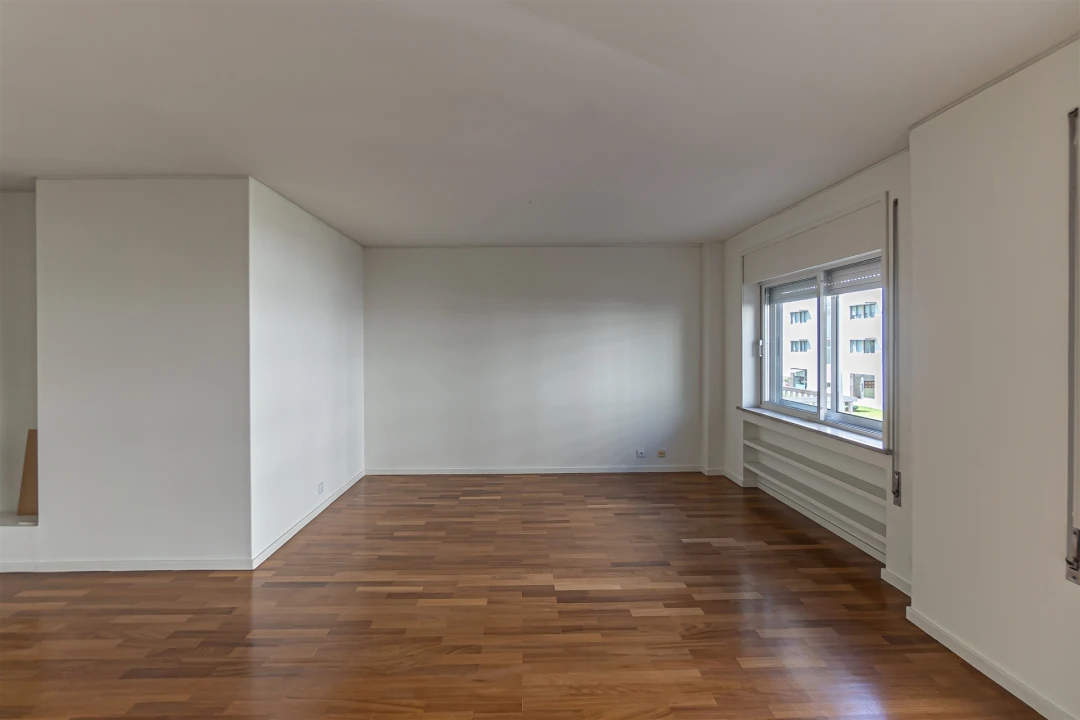 Apartamento T2 para Arrendamento em Aldoar, Foz do Douro e Nevogilde Foto 3