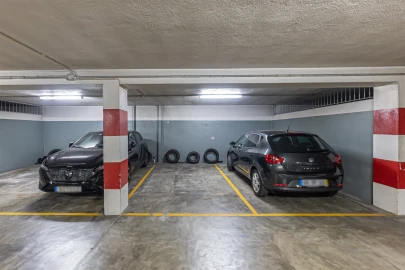 Apartamento T2 para Arrendamento em Aldoar, Foz do Douro e Nevogilde