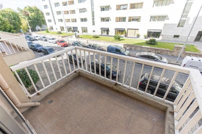 Apartamento T2 para Arrendamento em Aldoar, Foz do Douro e Nevogilde