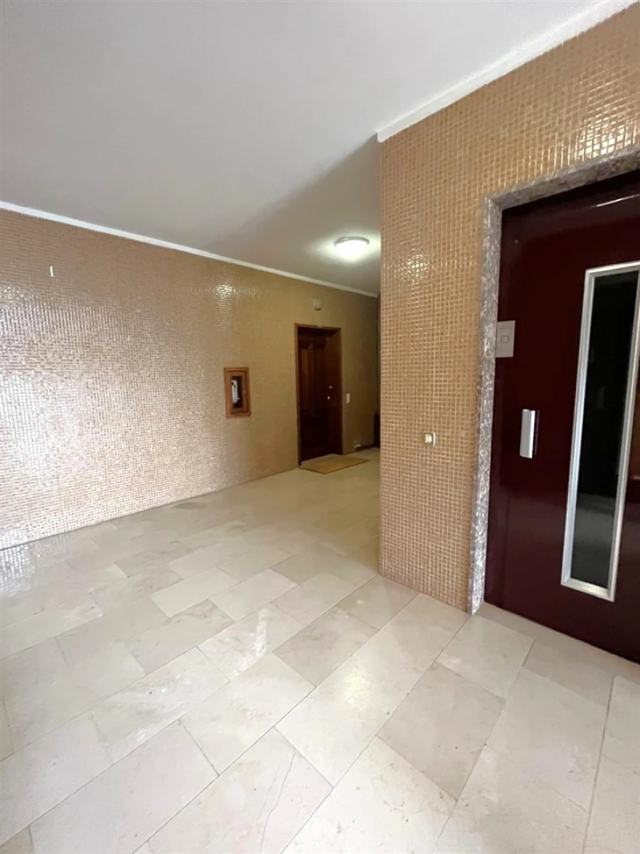 Apartamento T2 para Arrendamento em Aldoar, Foz do Douro e Nevogilde Foto 13