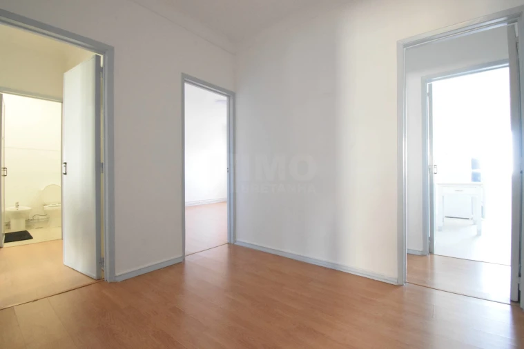 Apartamento T3 para Arrendamento em Covilhã e Canhoso Foto 12