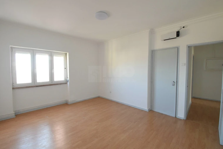 Apartamento T3 para Arrendamento em Covilhã e Canhoso Foto 6