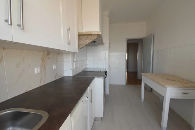 Apartamento T3 para Arrendamento em Covilhã e Canhoso Foto 3