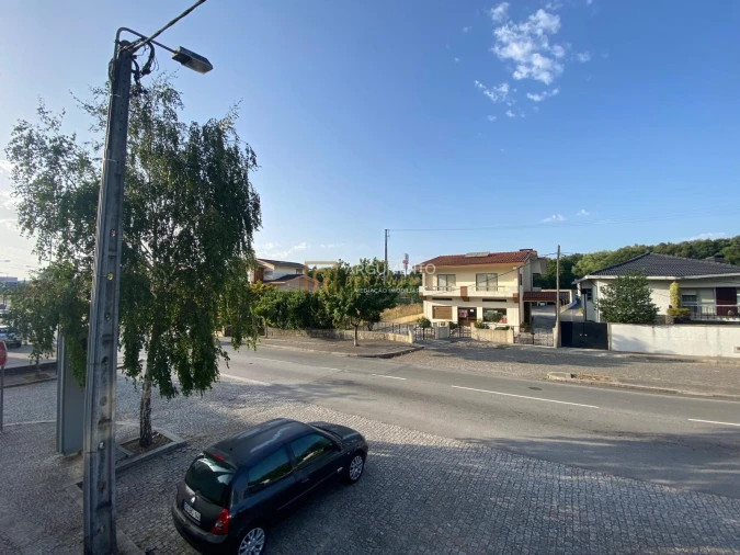 Loja para Arrendamento em Nogueira e Silva Escura Foto 11