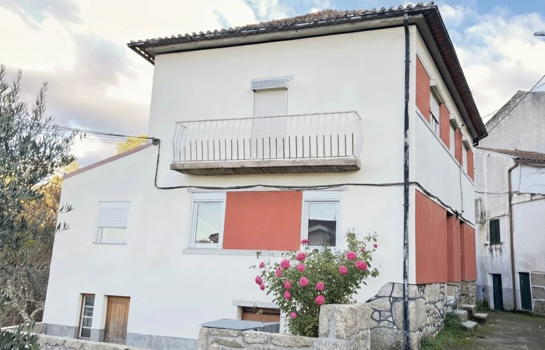 Moradia T4 para Venda em São Paio Foto 1