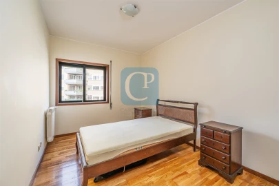 Apartamento T3 para Arrendamento em Aldoar, Foz do Douro e Nevogilde