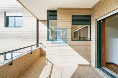 Apartamento T3 para Arrendamento em Aldoar, Foz do Douro e Nevogilde