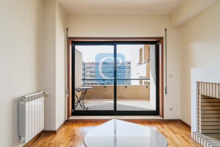 Apartamento T3 para Arrendamento em Aldoar, Foz do Douro e Nevogilde Foto 6