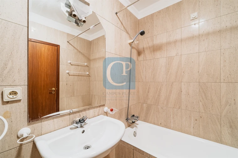 Apartamento T3 para Arrendamento em Aldoar, Foz do Douro e Nevogilde Foto 18