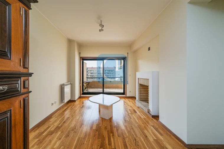 Apartamento T3 para Arrendamento em Aldoar, Foz do Douro e Nevogilde Foto 4