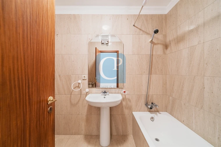 Apartamento T3 para Arrendamento em Aldoar, Foz do Douro e Nevogilde Foto 19