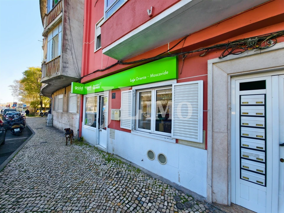 Apartamento T2 para Venda em Moscavide e Portela Foto 2