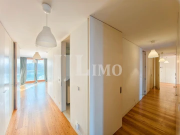 Apartamento T4 para Venda em Parque das Nações
