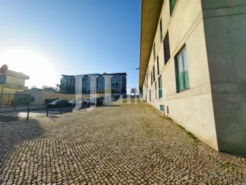Apartamento T4 para Venda em Parque das Nações