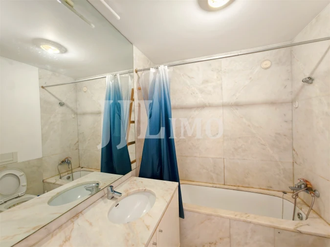 Apartamento T4 para Venda em Parque das Nações Foto 16