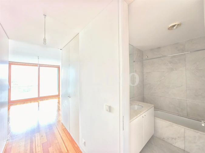 Apartamento T4 para Venda em Parque das Nações Foto 40
