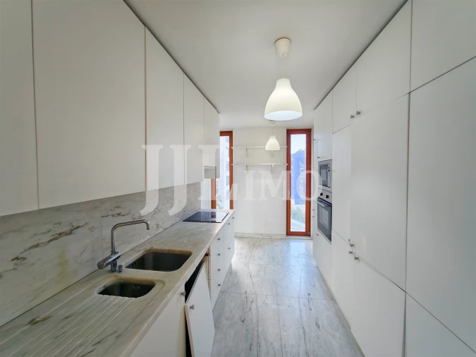 Apartamento T4 para Venda em Parque das Nações Foto 26