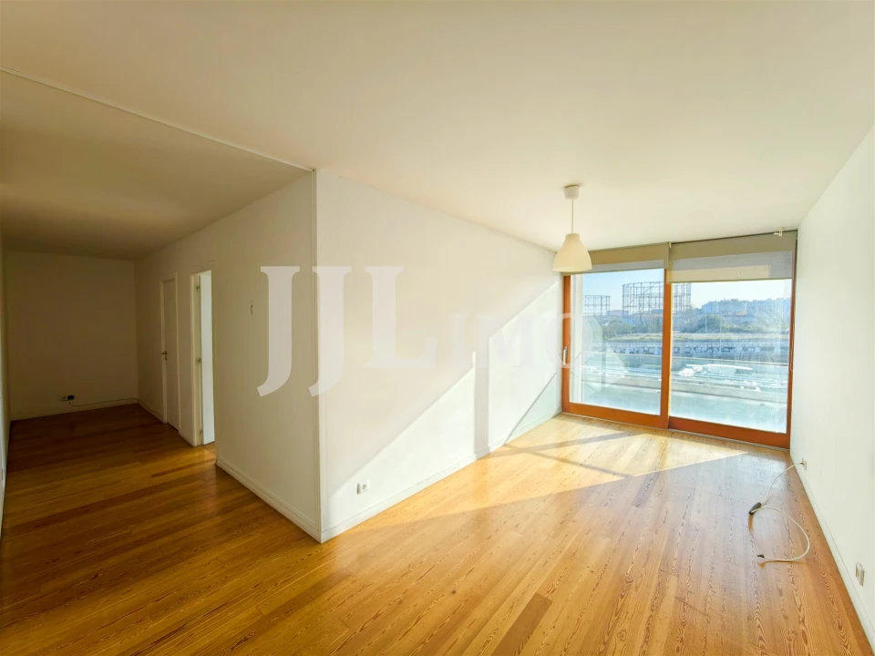 Apartamento T4 para Venda em Parque das Nações Foto 1