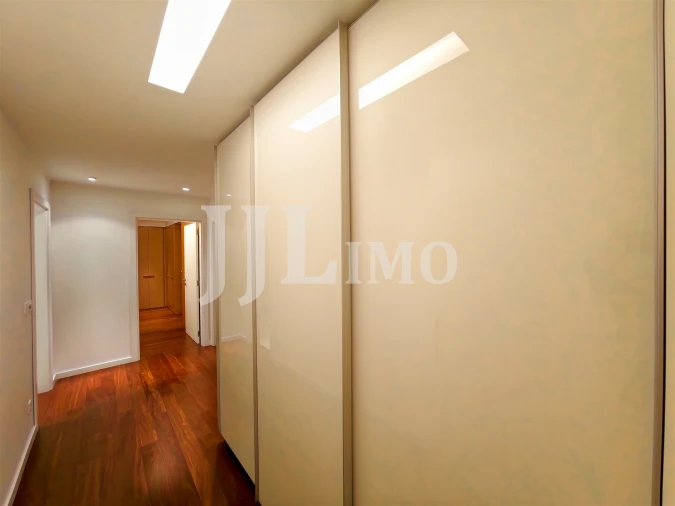 Apartamento T3 para Venda em Alvalade Foto 7