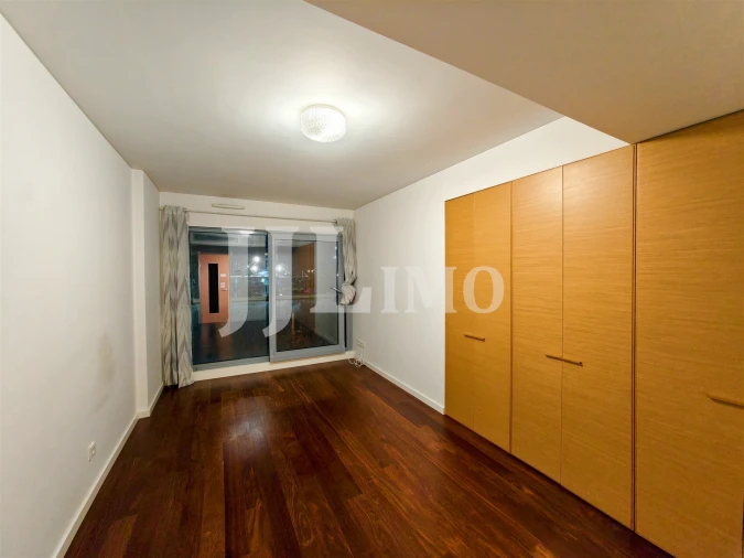 Apartamento T3 para Venda em Alvalade Foto 18