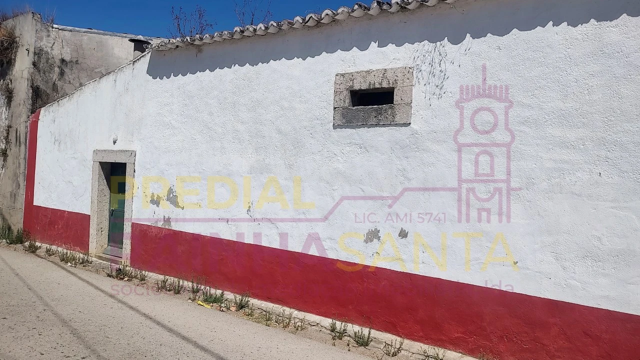 Negócio para Venda em Dois Portos e Runa Foto 3