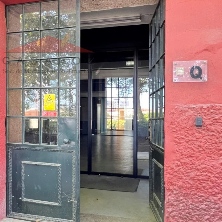 Armazém para Arrendamento em Paranhos Foto 7