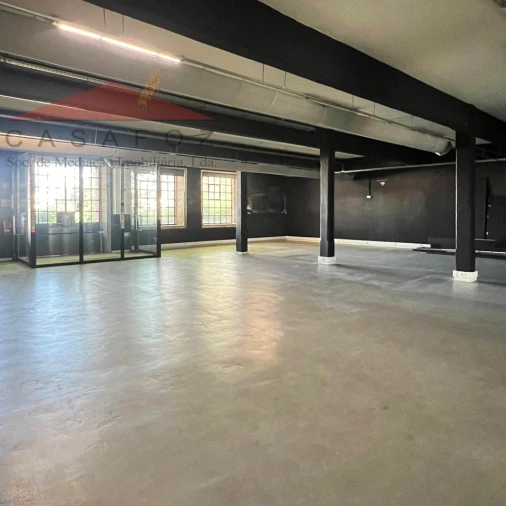 Armazém para Arrendamento em Paranhos Foto 1