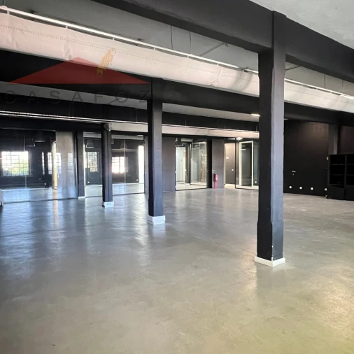 Armazém para Arrendamento em Paranhos Foto 2