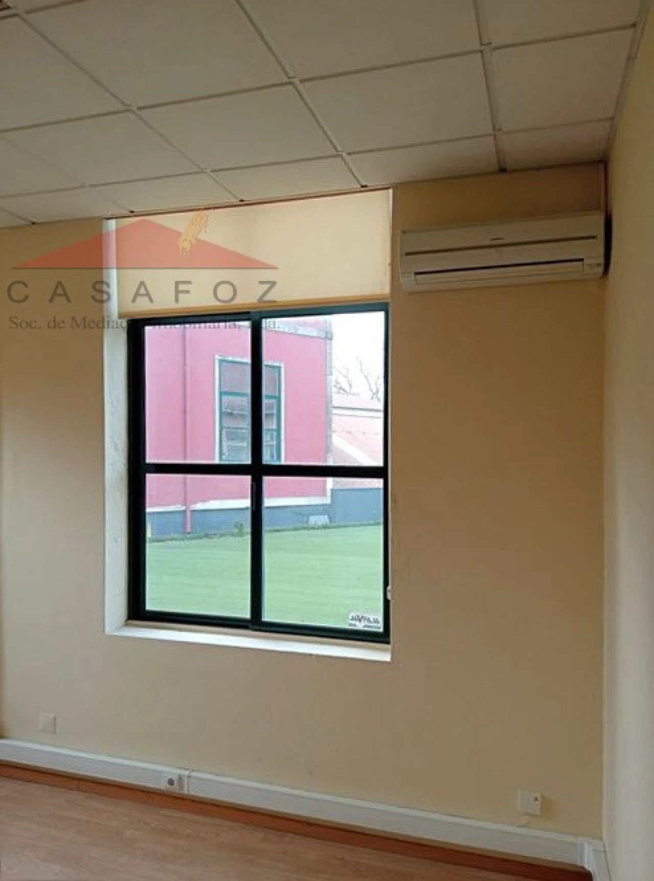 Escritório para Arrendamento em Paranhos Foto 2