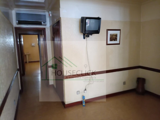 Loja para Arrendamento em Belmonte e Colmeal da Torre Foto 2