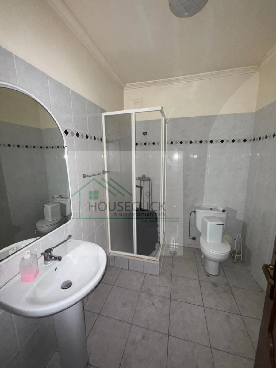 Loja para Arrendamento em Belmonte e Colmeal da Torre Foto 9