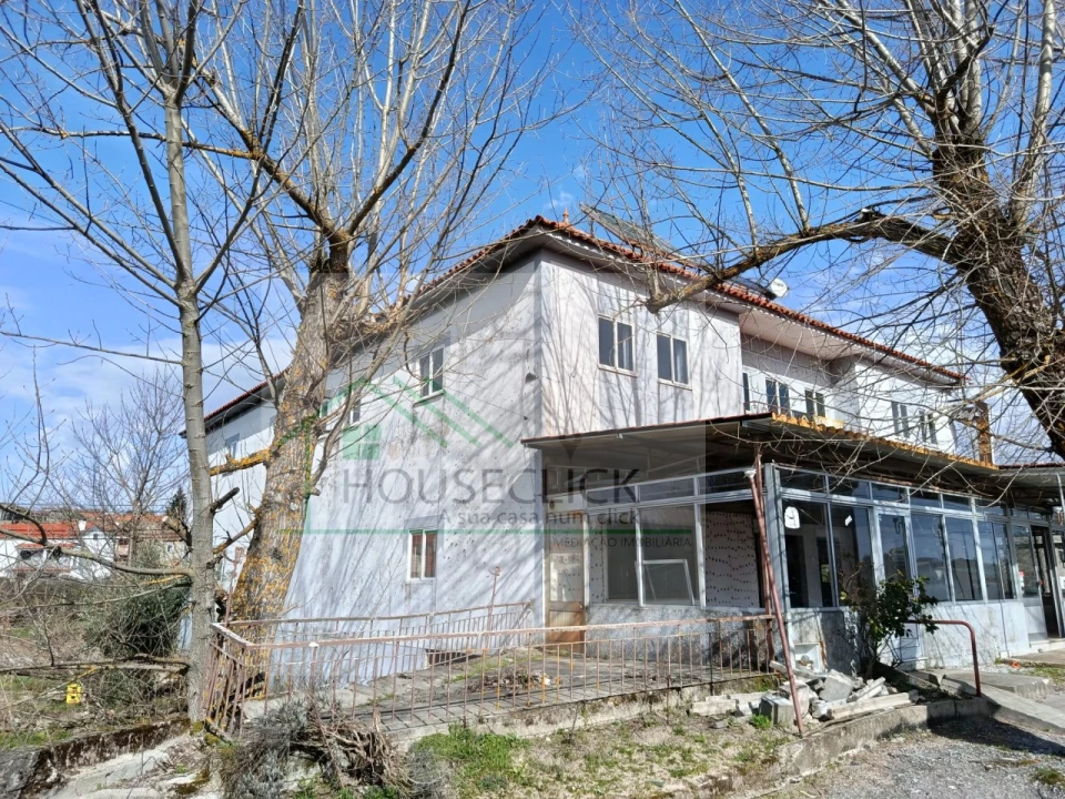 Moradia T14 para Venda em Pinzio Foto 4