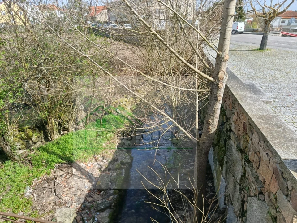 Moradia T14 para Venda em Pinzio Foto 7