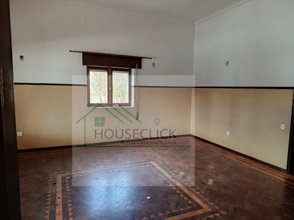 Moradia T14 para Venda em Pinzio Foto 14