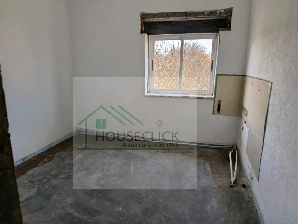 Moradia T14 para Venda em Pinzio Foto 21