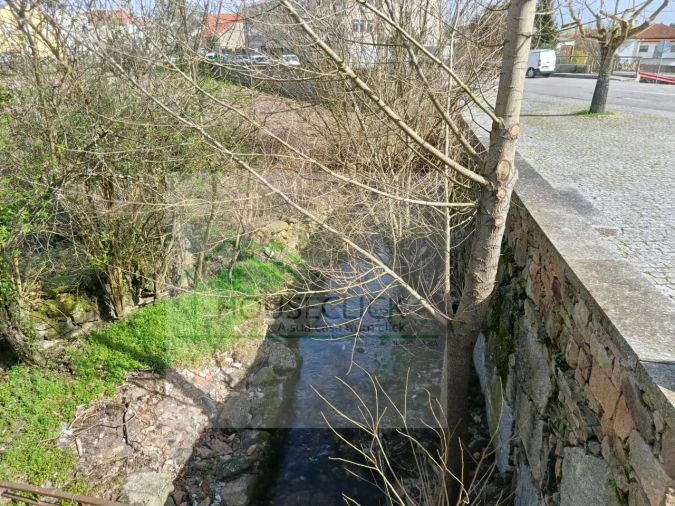 Moradia T14 para Venda em Pinzio Foto 7