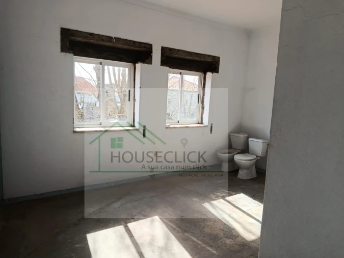 Moradia T14 para Venda em Pinzio Foto 15