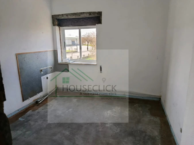 Moradia T14 para Venda em Pinzio Foto 23