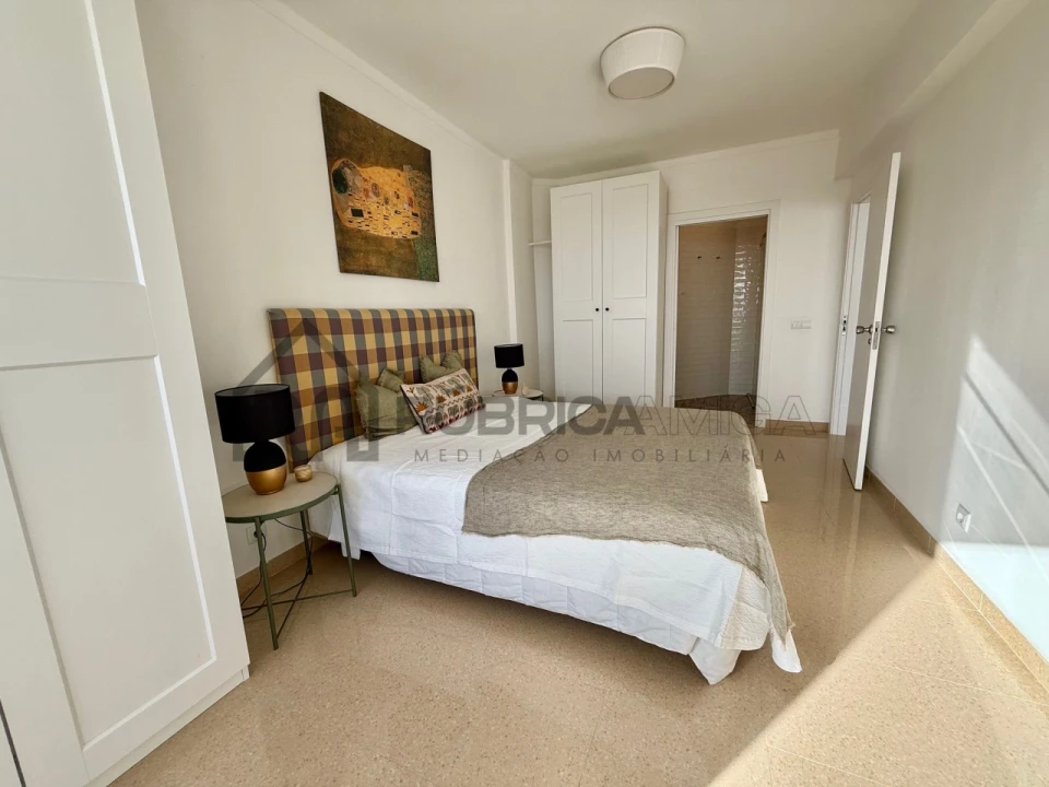 Apartamento T1 para Venda em Quarteira Foto 17
