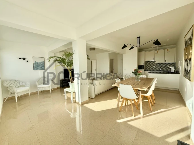 Apartamento T1 para Venda em Quarteira Foto 9