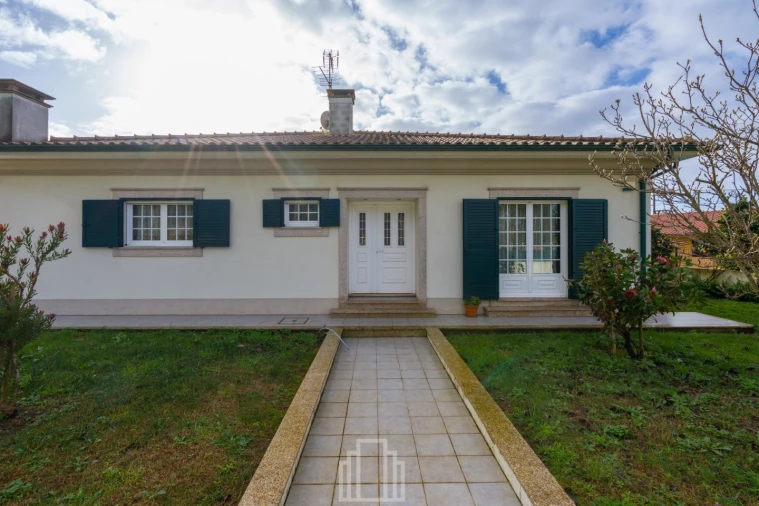 Moradia T3 para Venda em Valega Foto 4