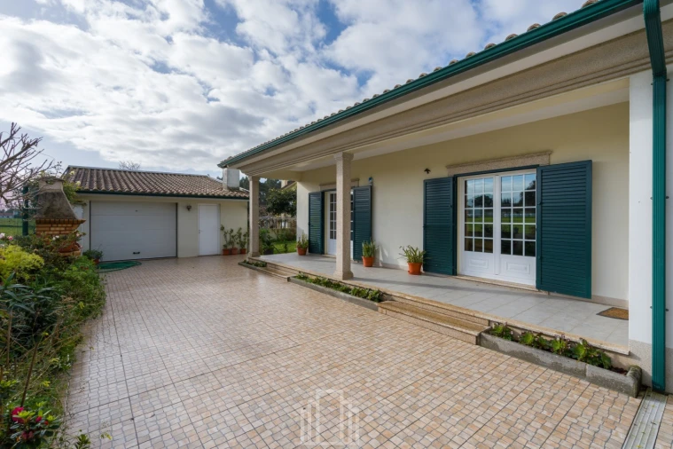 Moradia T3 para Venda em Valega Foto 24