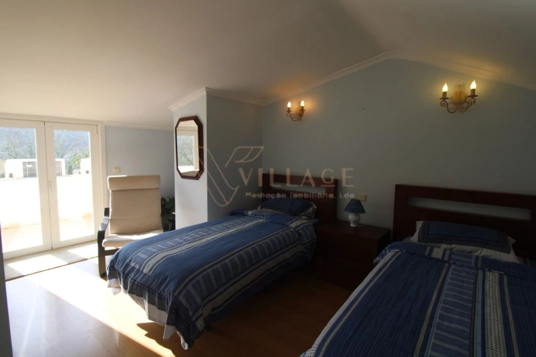 Moradia T5 para Venda em Gondarem Foto 33