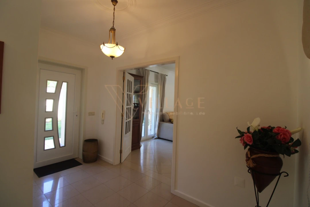 Moradia T5 para Venda em Gondarem Foto 15