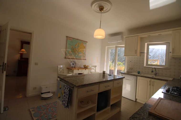 Moradia T5 para Venda em Gondarem Foto 24