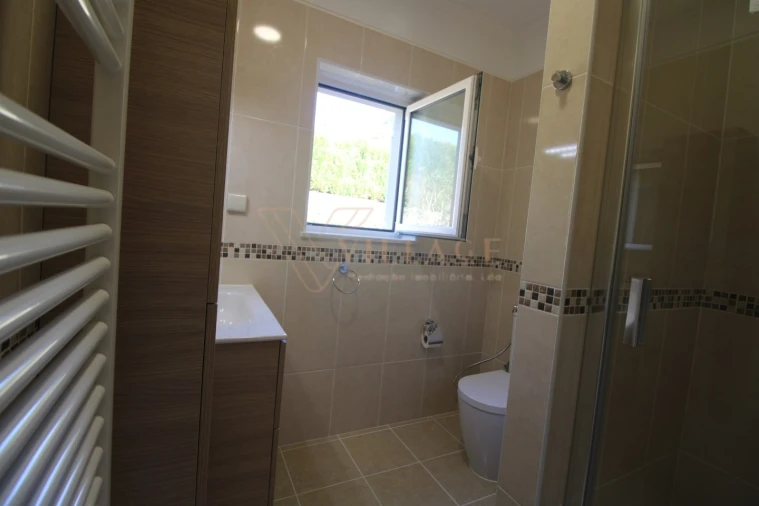 Moradia T5 para Venda em Gondarem Foto 31